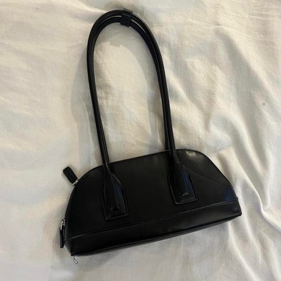Zara NWT black minimalist shoulder bag - Picture 5 of 6